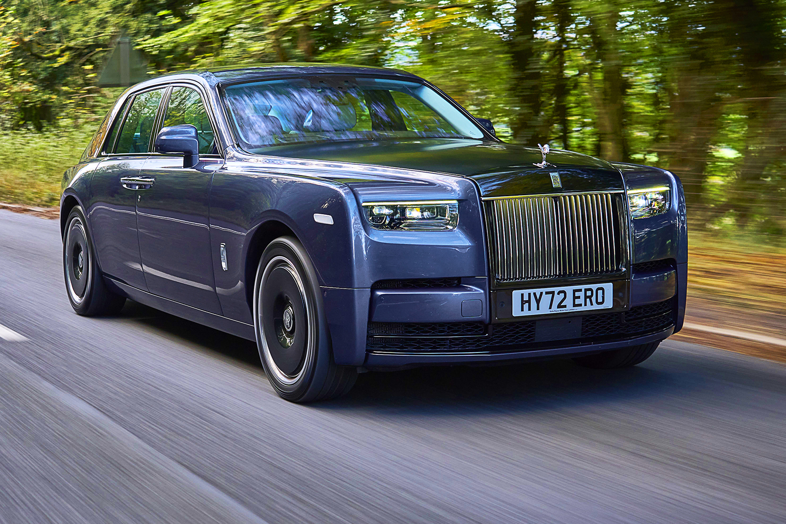 Top 10 best super-luxury cars 2024