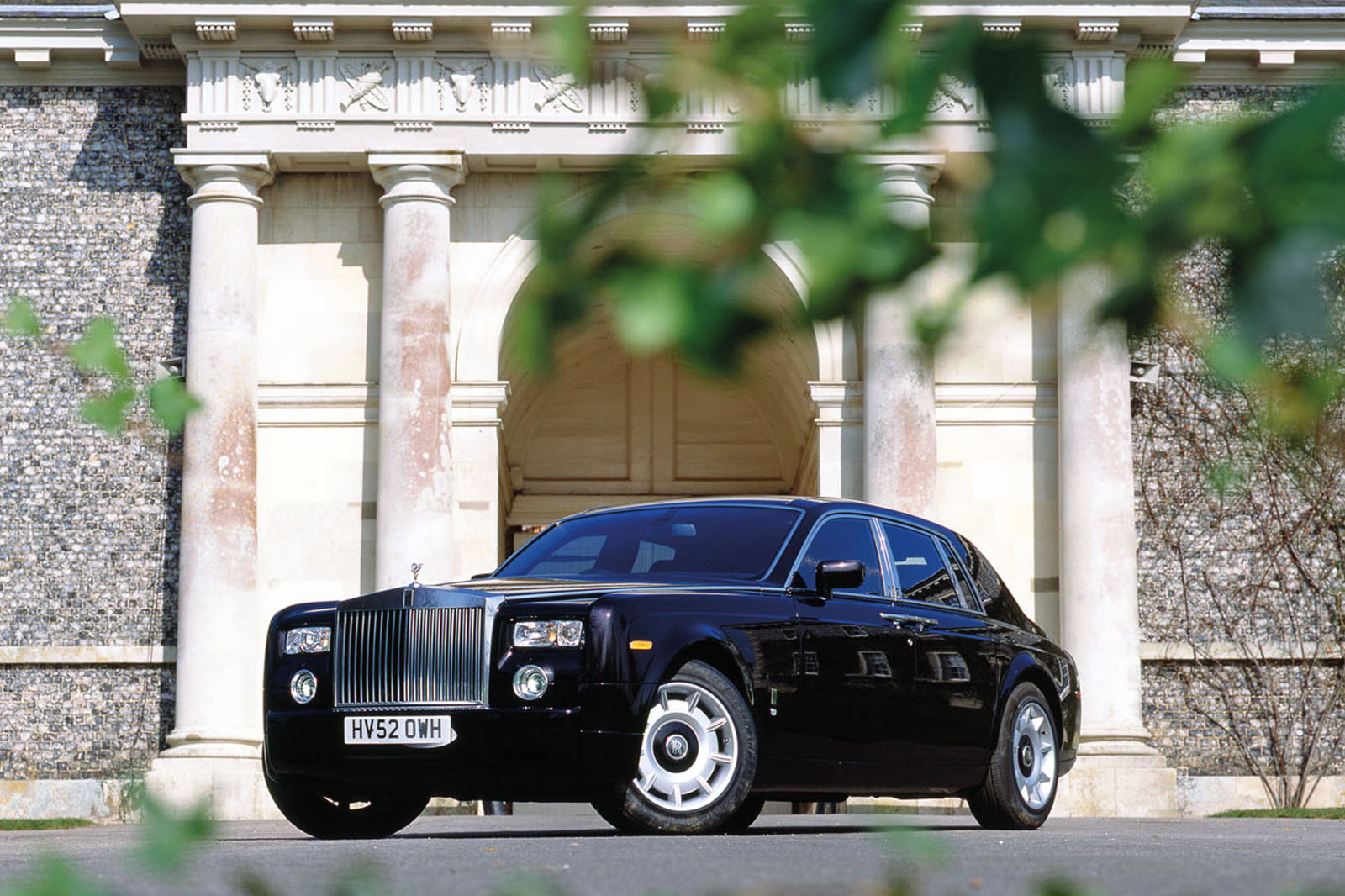 Rolls-Royce Phantom VII Review: Photos