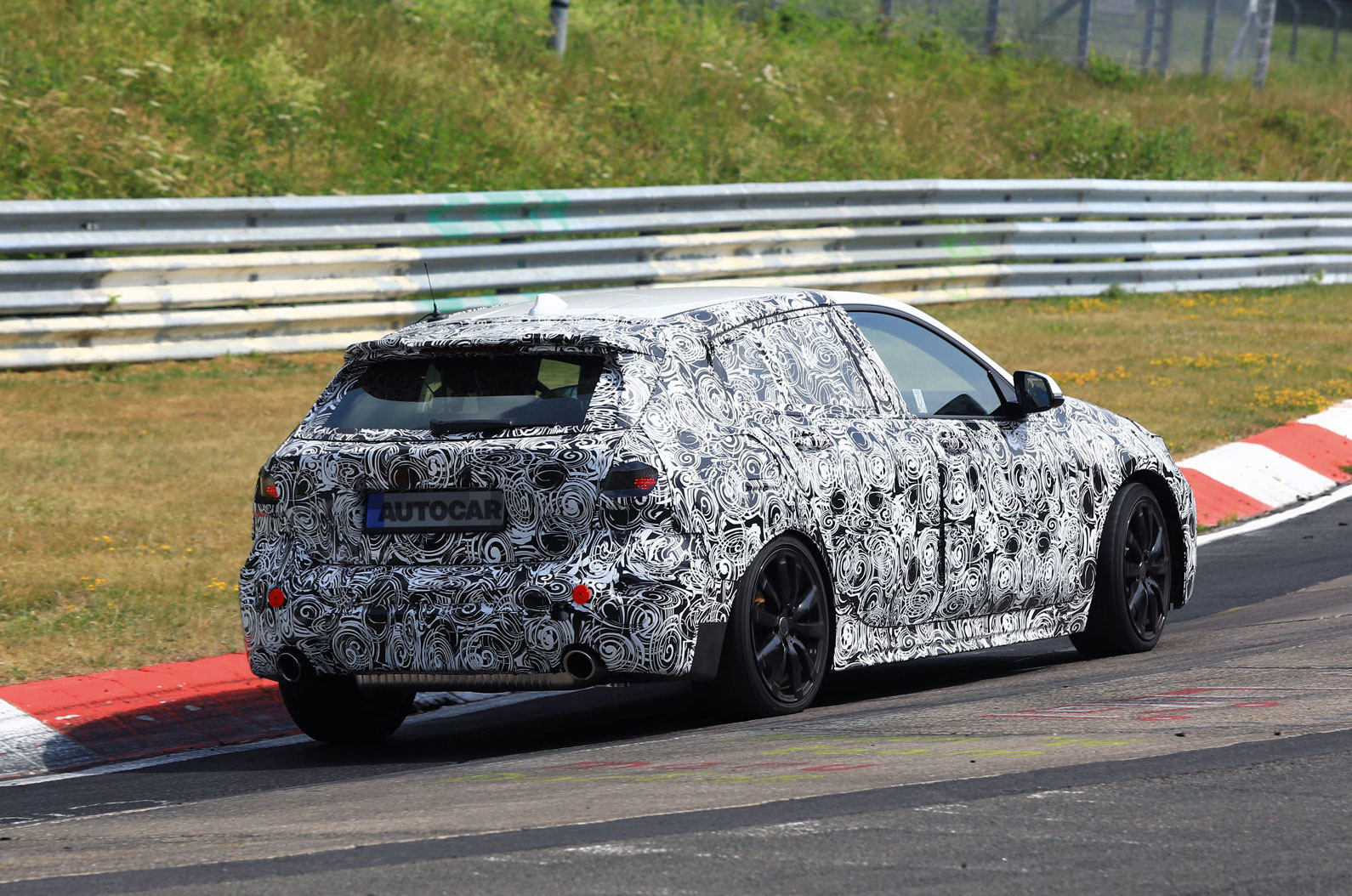 Spy Photos: 2019 BMW 1 Series F40 Hatch with front-wheel drive