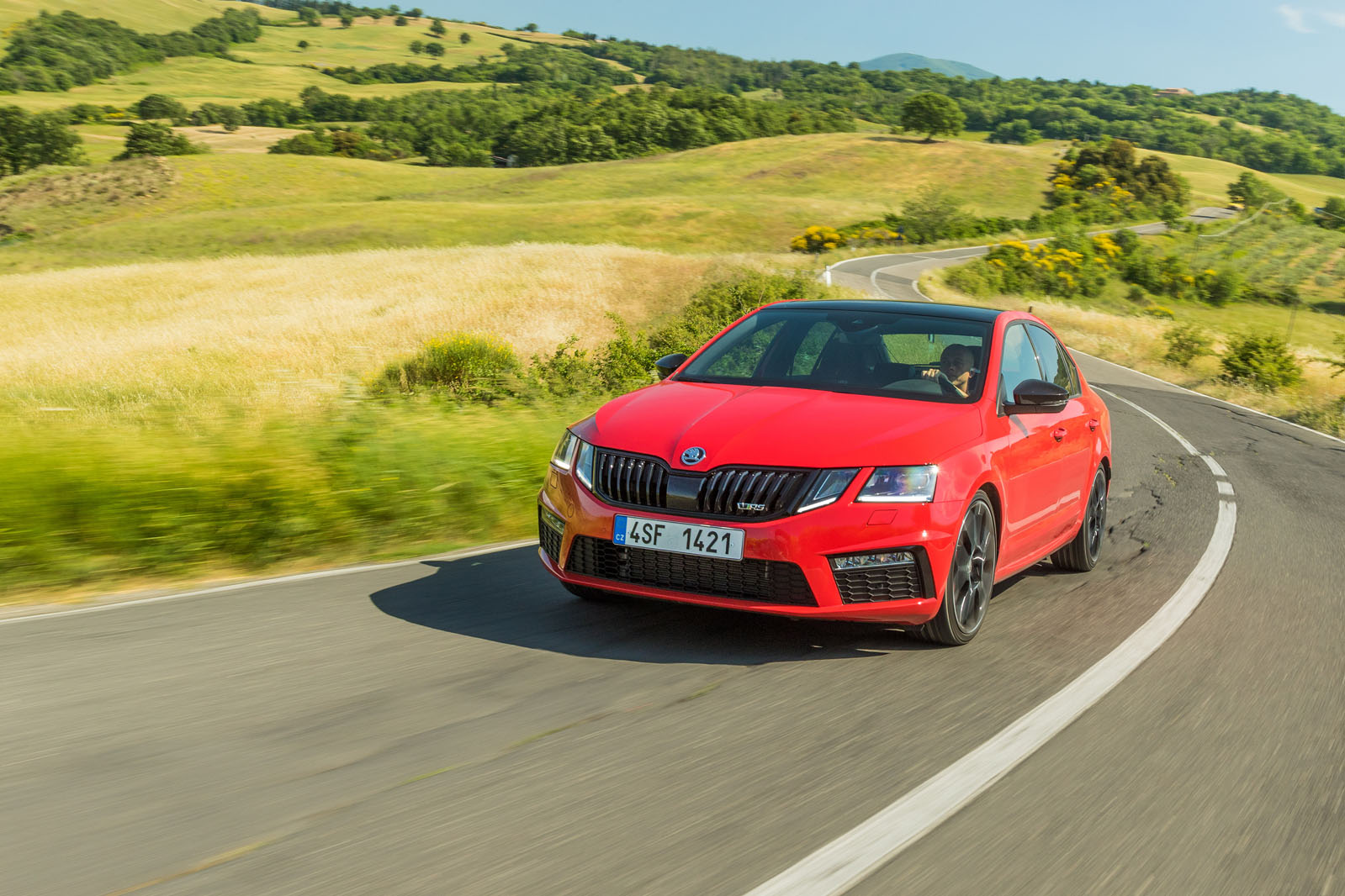 Skoda Octavia VRS 245 DSG DCC 2017 First Drive | Autocar