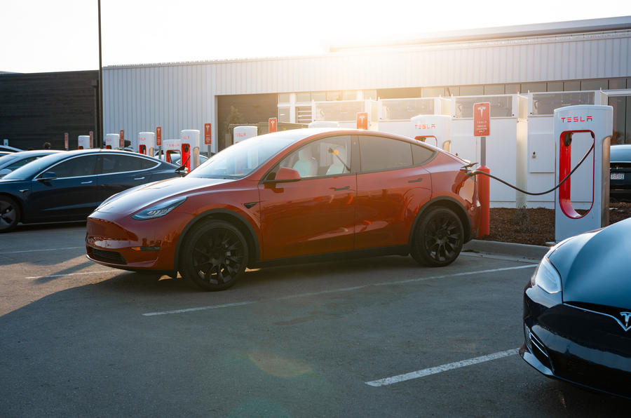 Voorraad maken: Tesla’s universele EV Supercharger bekijken