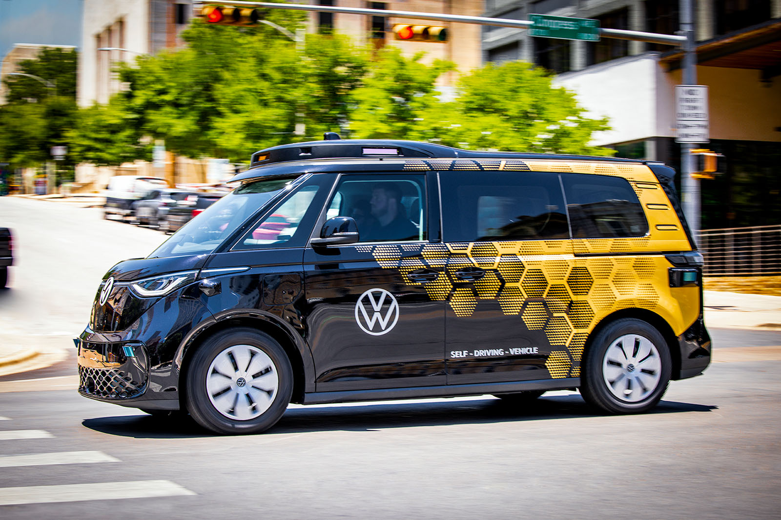 VW committed to &#039;marathon&#039; of developing autonomous shuttles