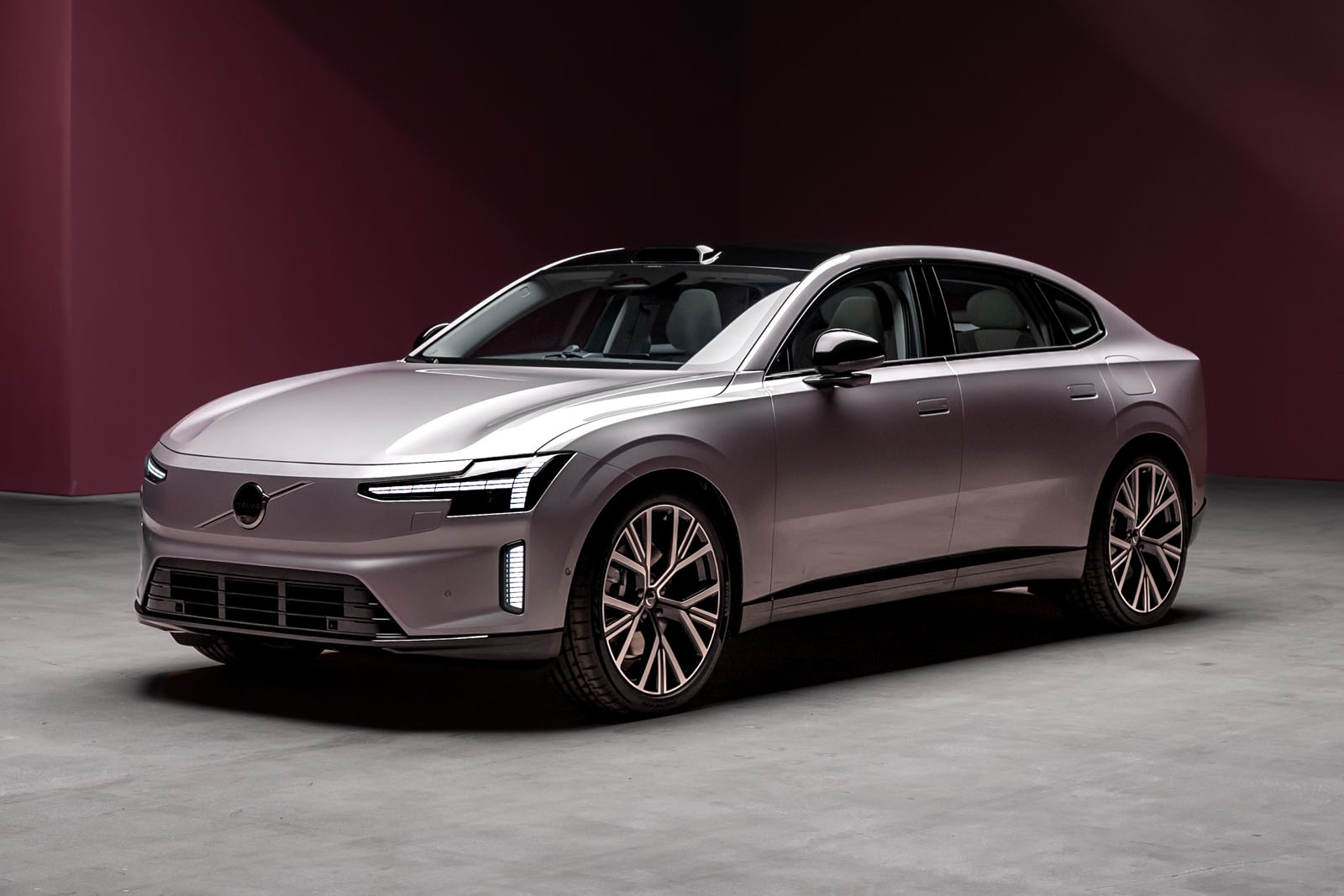 New Volvo ES90 revealed as BMW i5 rival with 434 miles of range