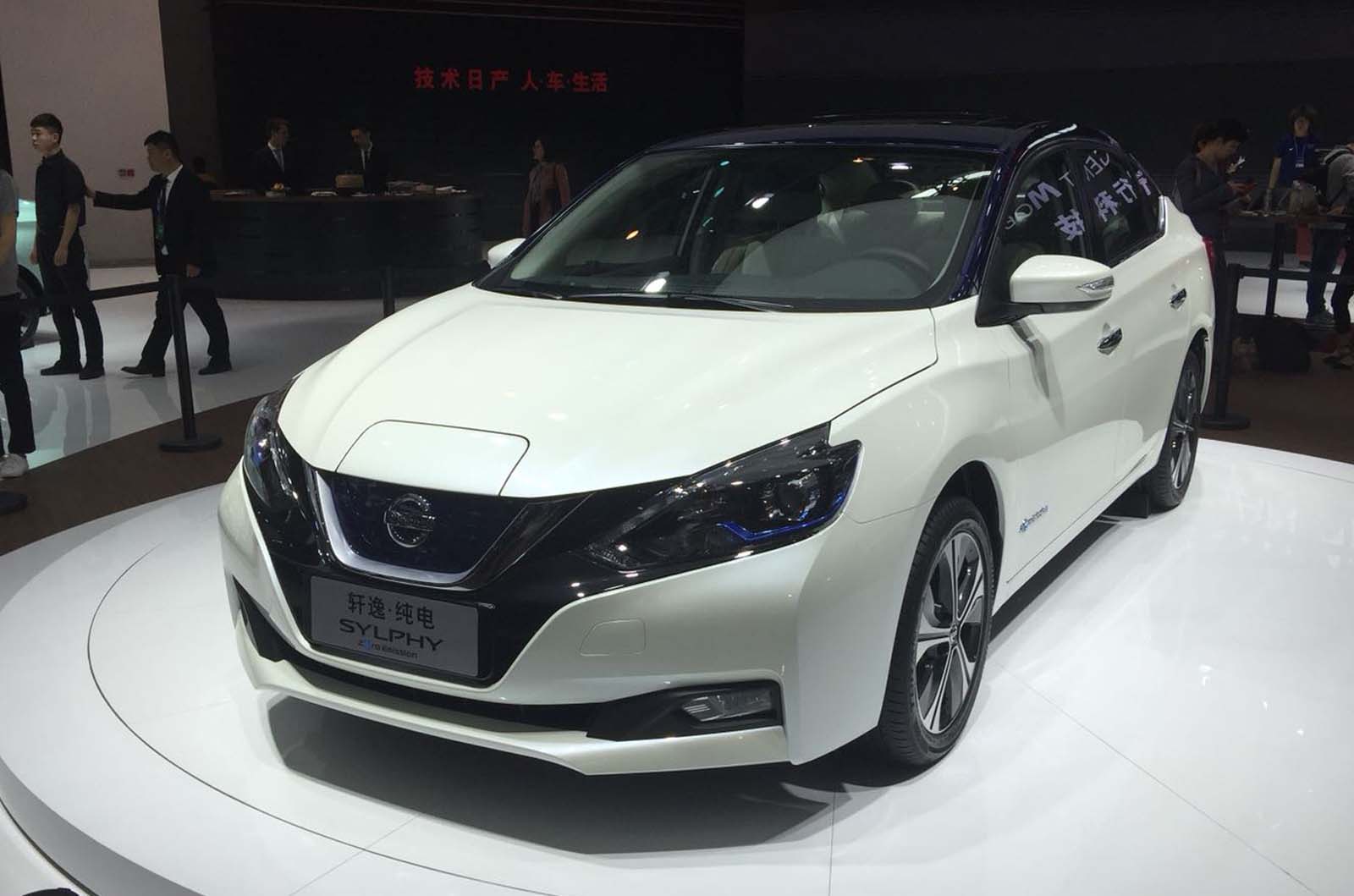 Nissan zero emission минивэн