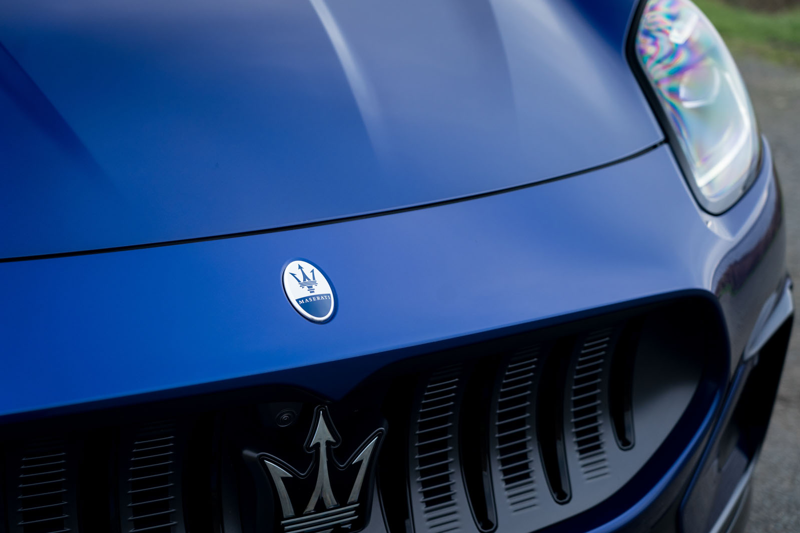 Maserati Grecale Folgore 2025 Review badge detail 781