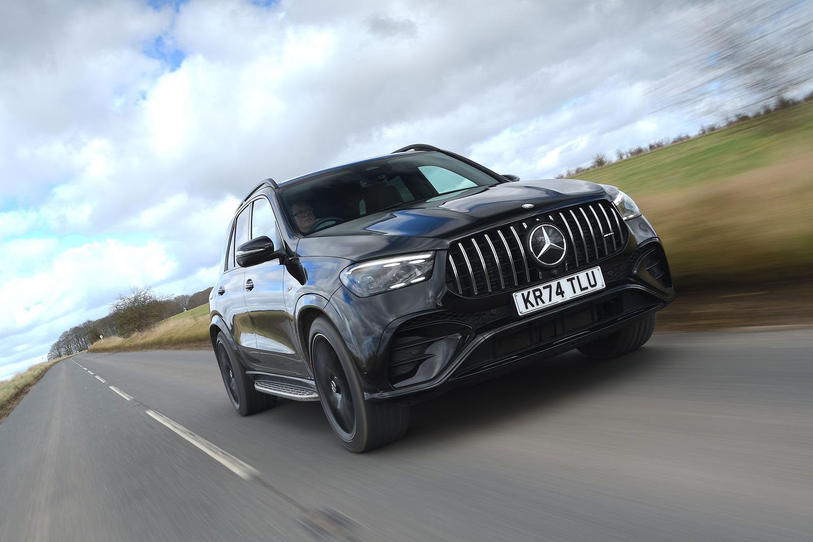 Merc GLE 53 AMG Turbo Hybrid 2025 Review front tracking 8202