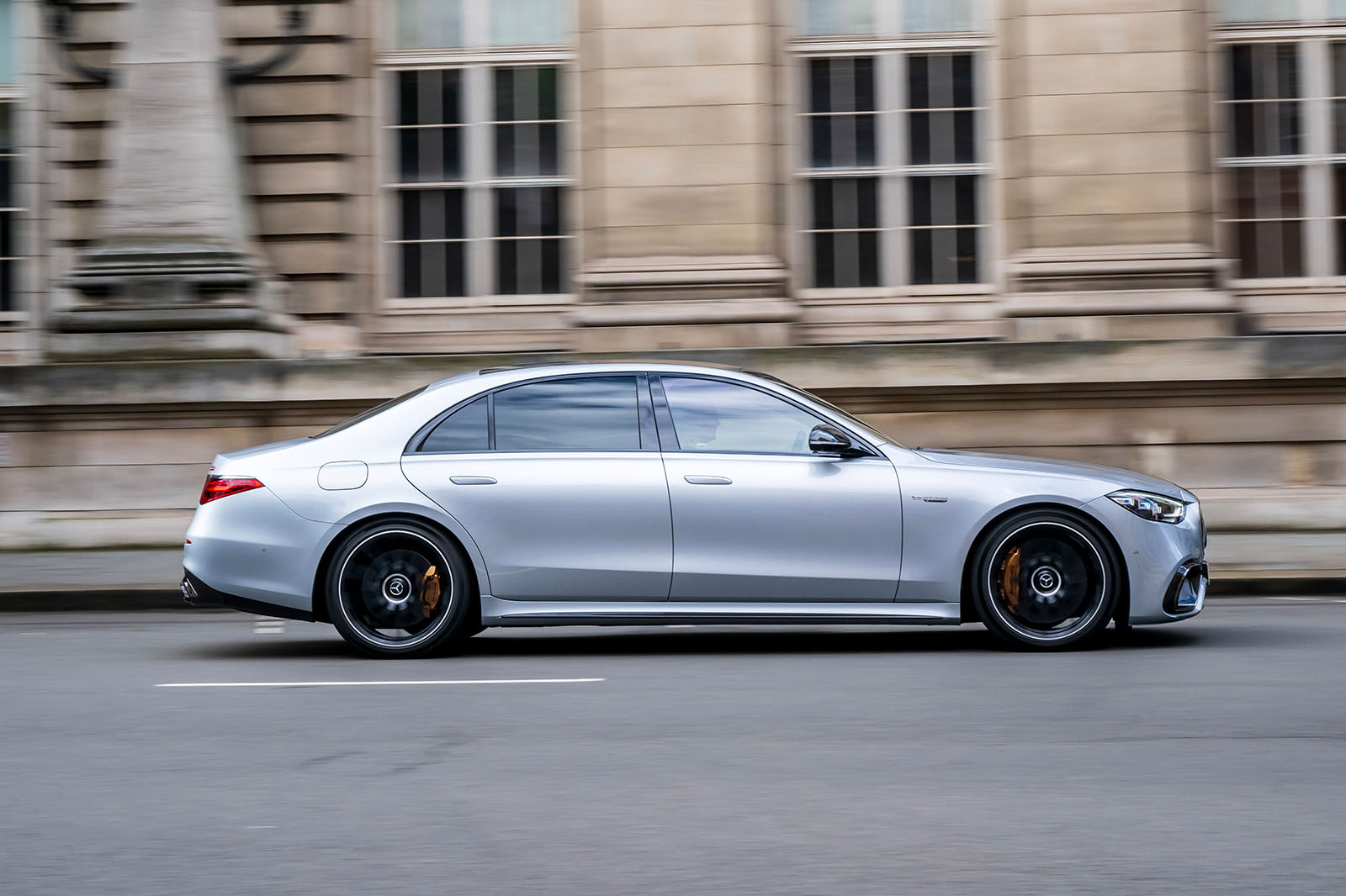 Mercedes AMG S63 e Performance review 2024 20 side panning