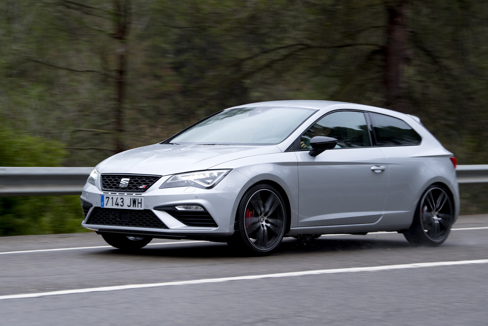 Seat Leon 2009 Hatchback (2009 - 2013) reviews, technical data, prices