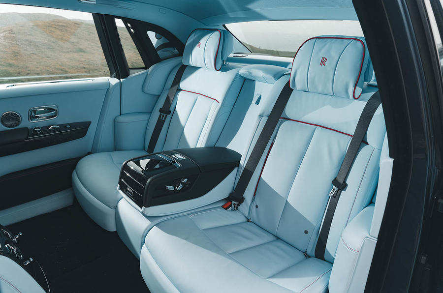 Secondgen RollsRoyce Ghost Extended debuts  170 mm longer wheelbase  reclining Serenity Seat option  paultanorg
