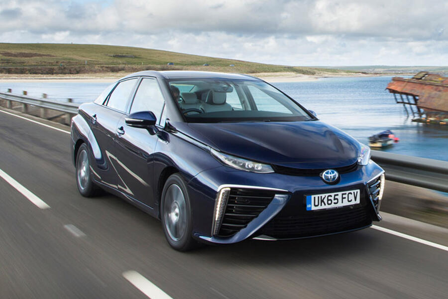 16-toyota-mirai-hero-front.jpg?itok=hAjlXTgj