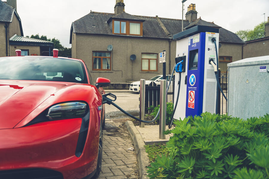 16 Porsche taycan ne250 roadtrip 2021 day 1 26