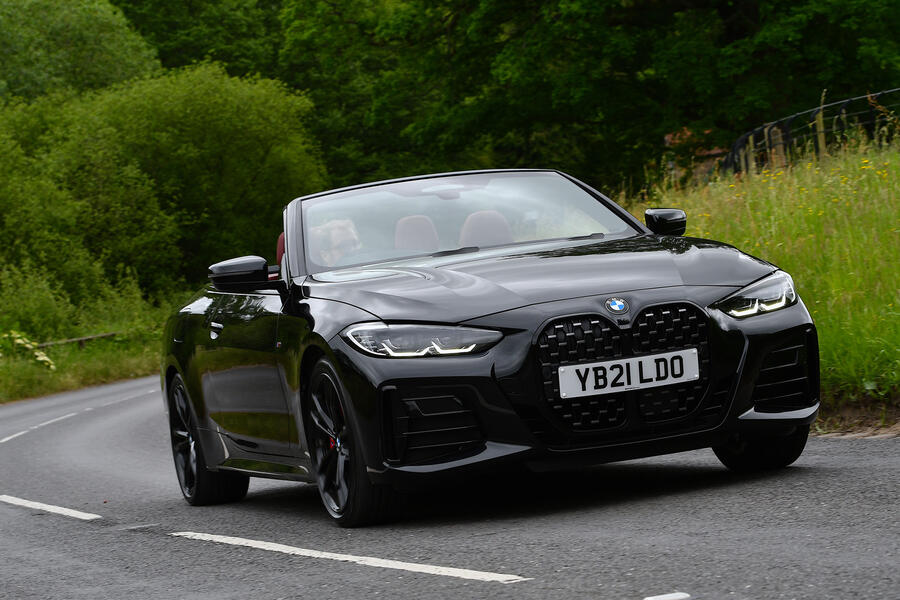 17-bmw-4-series-m440i-convertible-2021-uk-fd-on-road-roof-up-front.jpg?itok=WNhcs5-3