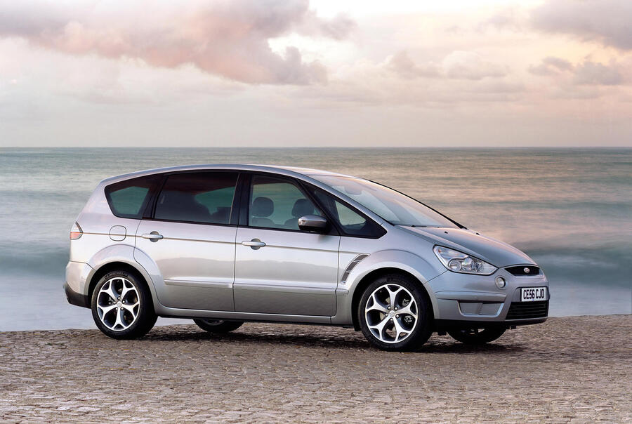 17-ford-s-max-static-side.jpg?itok=qgEvm