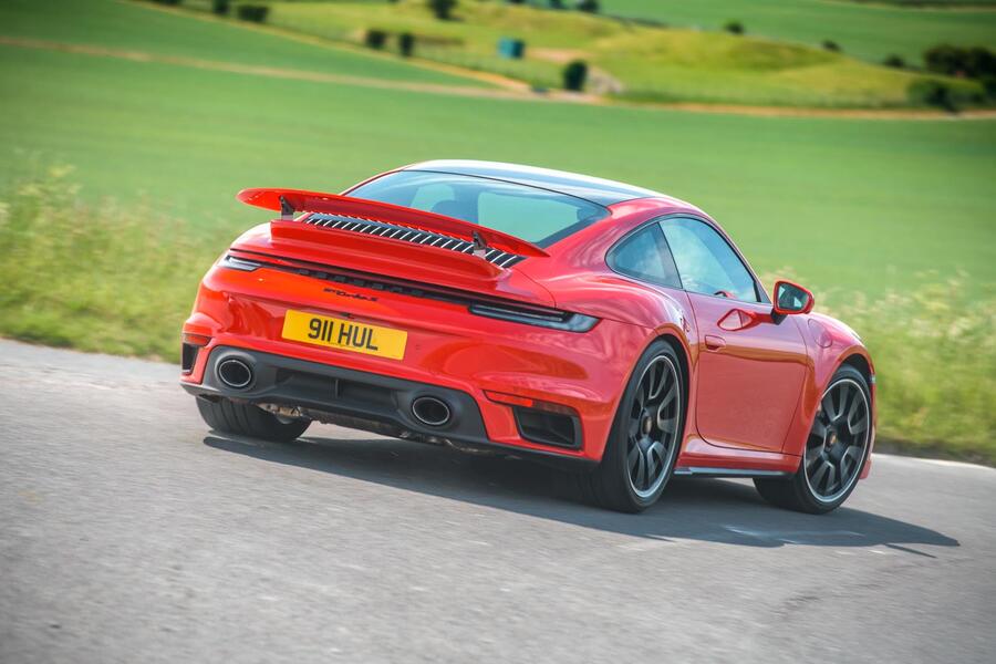 19-porsche-911-turbo-s-2020-uk-fd-cornering-rear.jpg?itok=SIlY3aR9