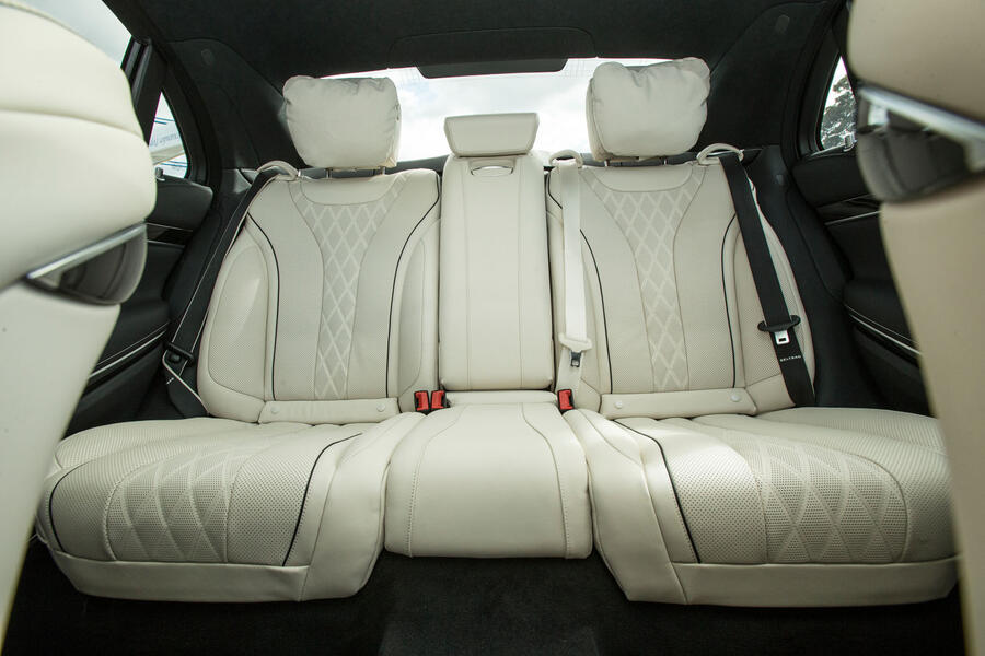 26-mercedes-s-class-2018-lt-rear-seats.j