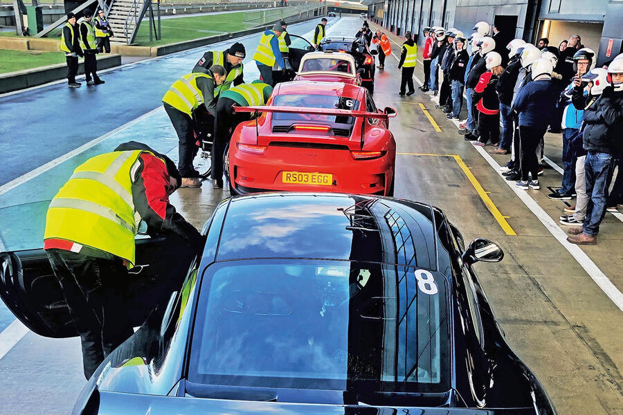 27-mclaren-720s-2019-lt-silverstone-riva