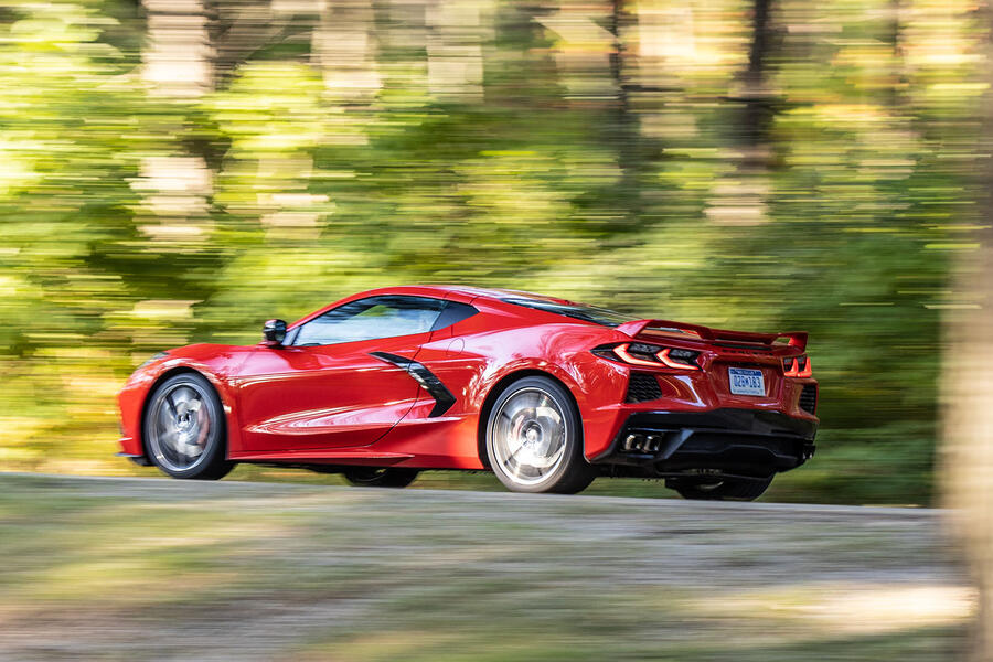 3-corvette-stingray-c8-2019-fd-hr-hero-r