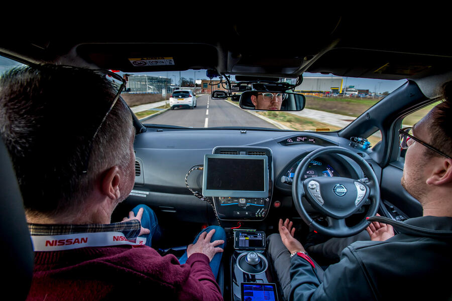 3 Grand drive nissan leaf interior