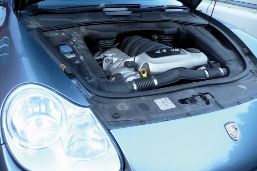 4 Porsche cayenne engine