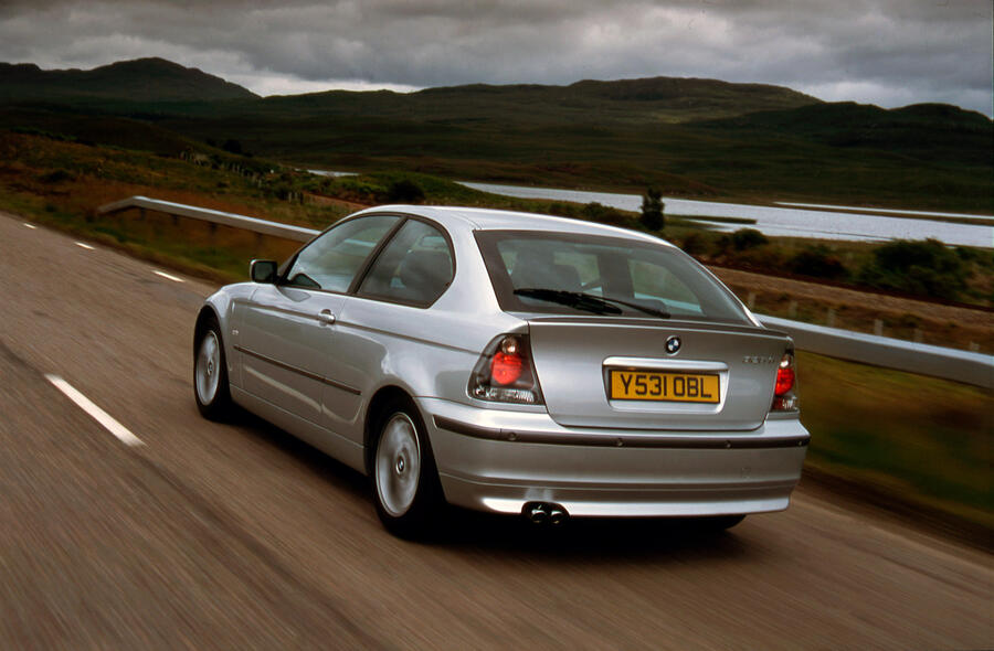 6 Bmw 3 series 2005 hero rear