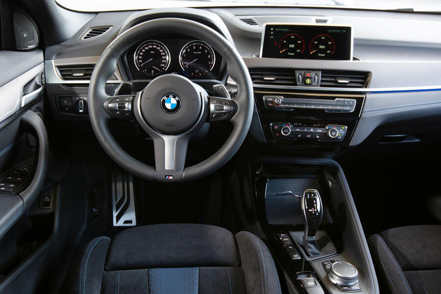 8-bmw-x235i-2019-fd-dashboard.jpg?itok=MG1C7SkV