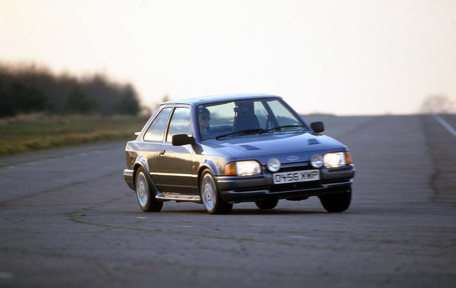 80s escort 6651b