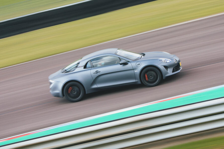 92 Garmin track sat nav feature 2021 alpine a110s