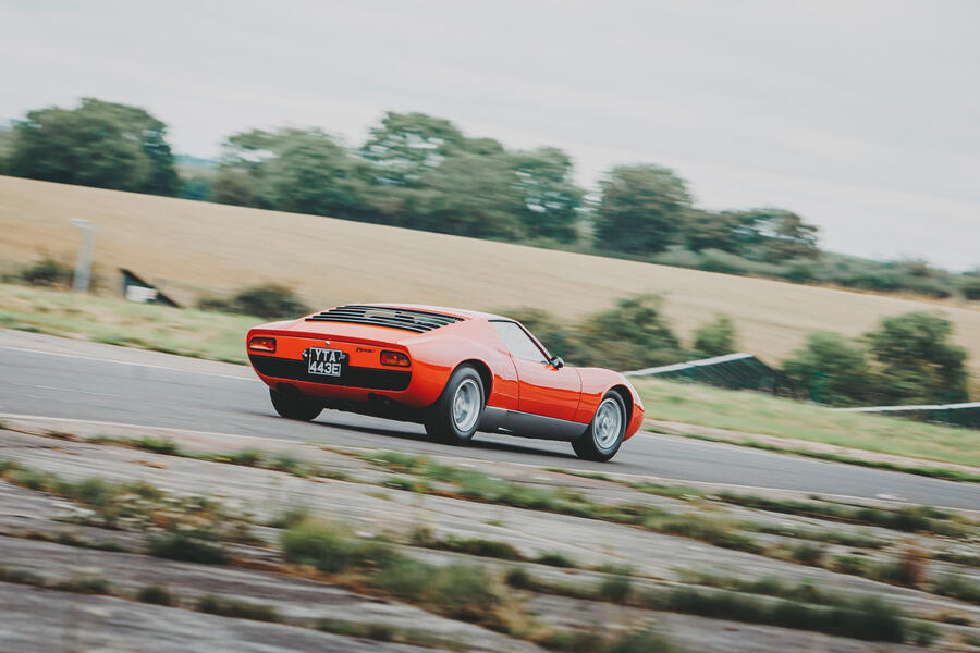 97 Lamborghini miura p400