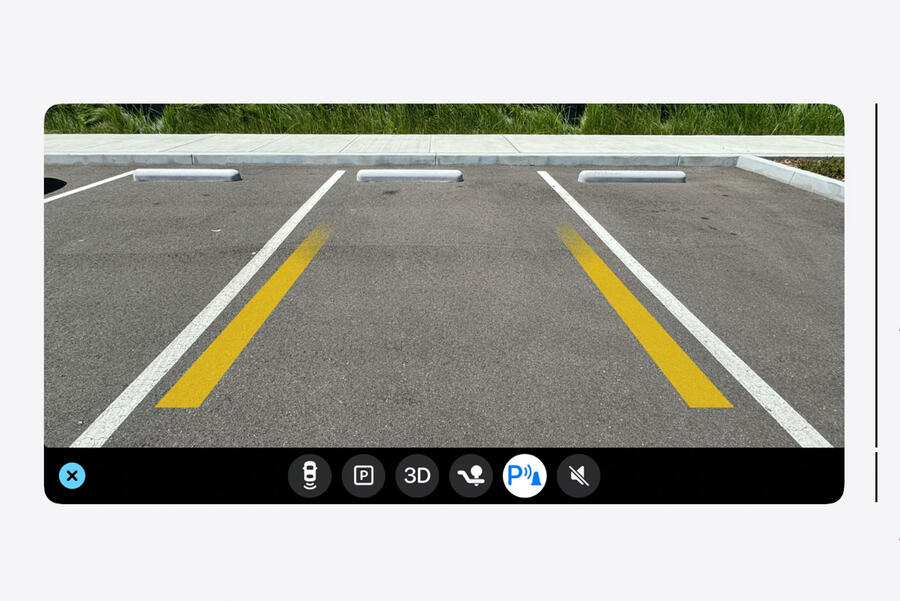 Next-gen Apple Carplay reversing camera