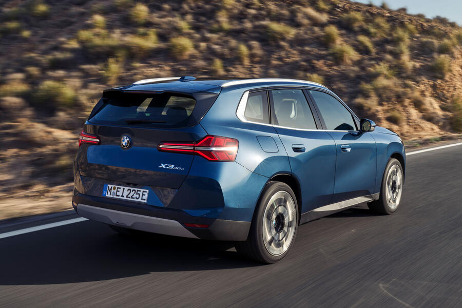 BMW X3 30e PHEV rear quarter tracking