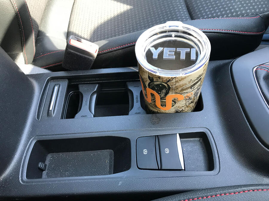 Ford focus deals cup holder