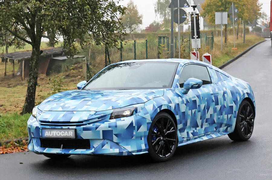 Honda Prelude camo – front quarter