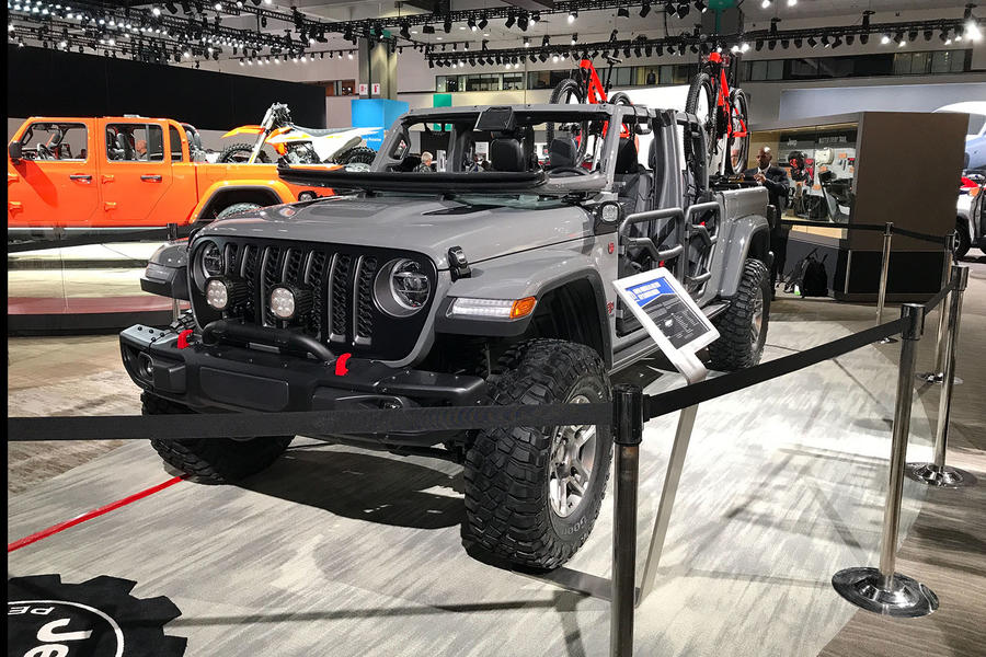 New Jeep Gladiator heavyduty pickup launched Autocar