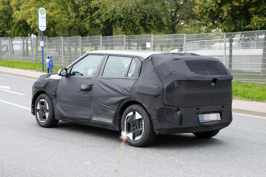 Kia EV3 spy shot â€“ rear quarter