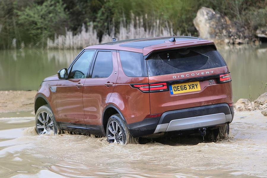 Rood krater Opera Reinvented 2025 Land Rover Discovery joins EV 4x4 family | Autocar