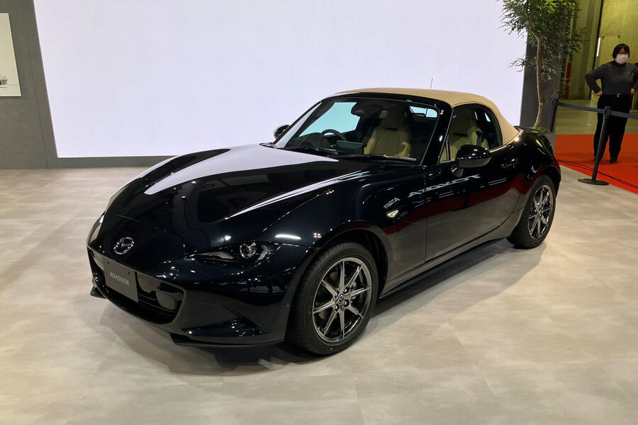 2024 Mazda MX-5 front quarter