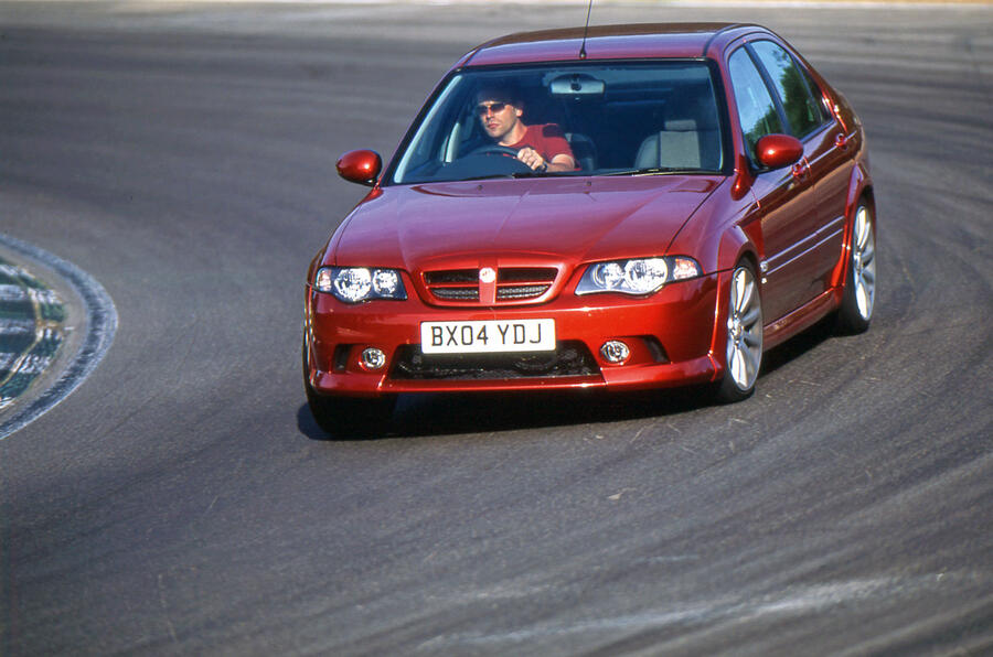 mg_zs_saloon_b.jpg?itok=LgEB3ZHq