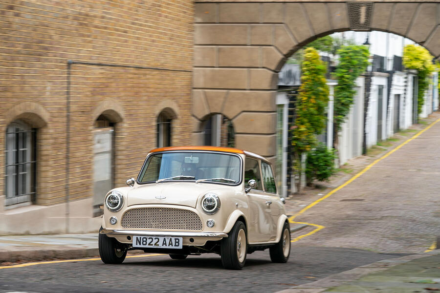 DBA Mini eMastered driving â€“ front quarter