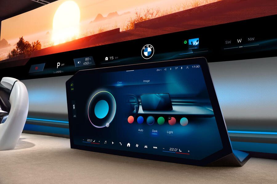 New BMW iDrive screen