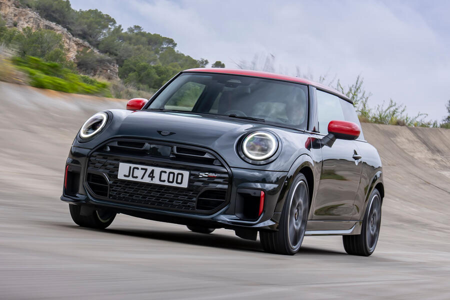 Petrol Mini John Cooper Works â€“ front tracking