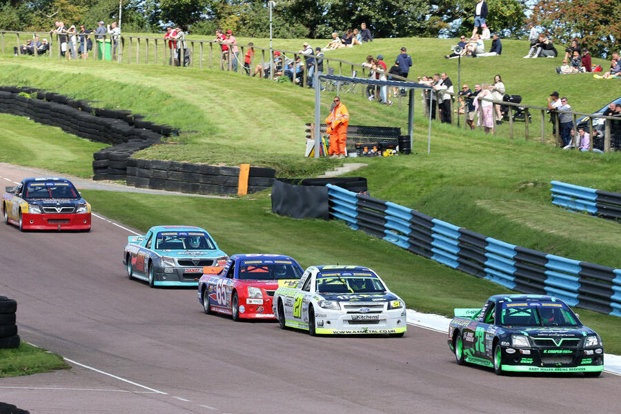 Pick-ups racing at Lydden Hill