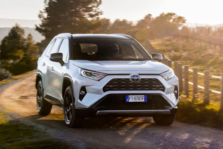 Toyota RAV4 Dynamic FWD 2019 review | Autocar