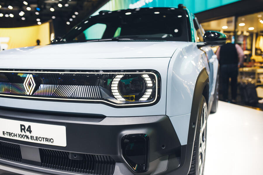 Renault 4 at the 2024 Paris motor show â€“ headlight