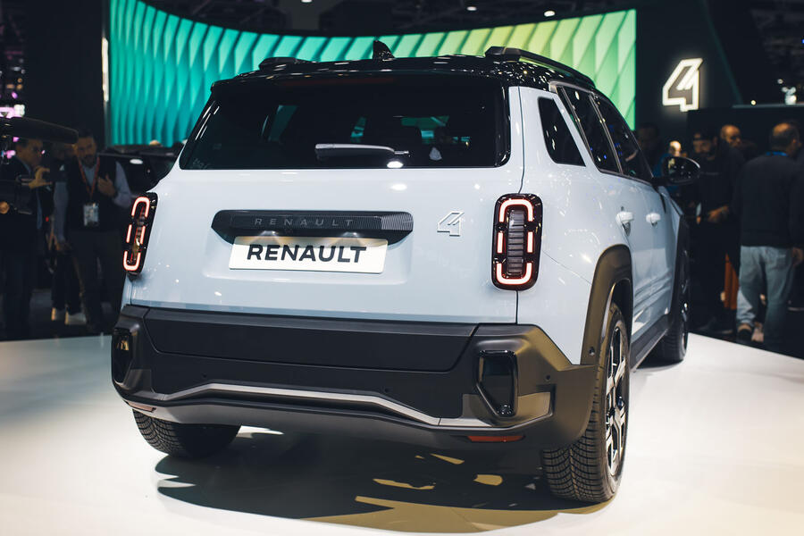 Renault 4 at the 2024 Paris motor show â€“ rear