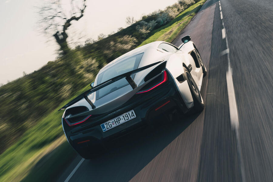 Rimac Nevera â€“ rear tracking