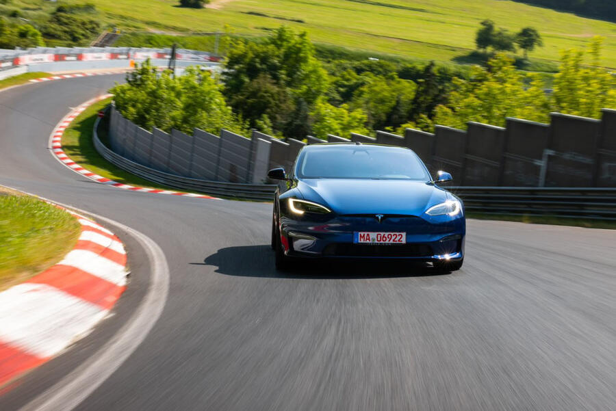 Tesla model s plaid track pack nurburgring front tracking