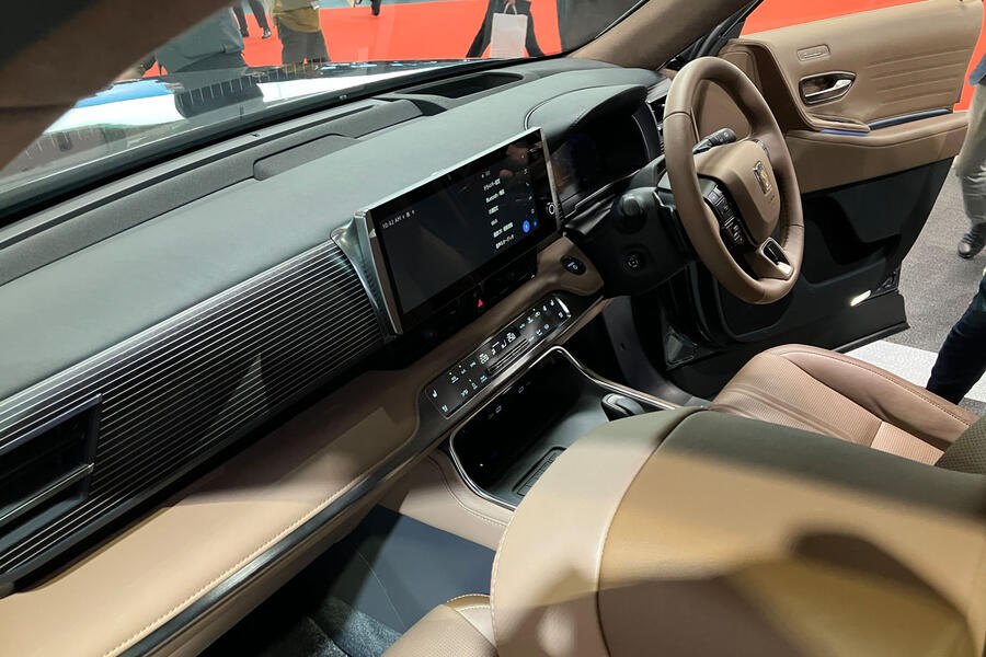 Toyota Century SUV interior front – Tokyo motor show 2023