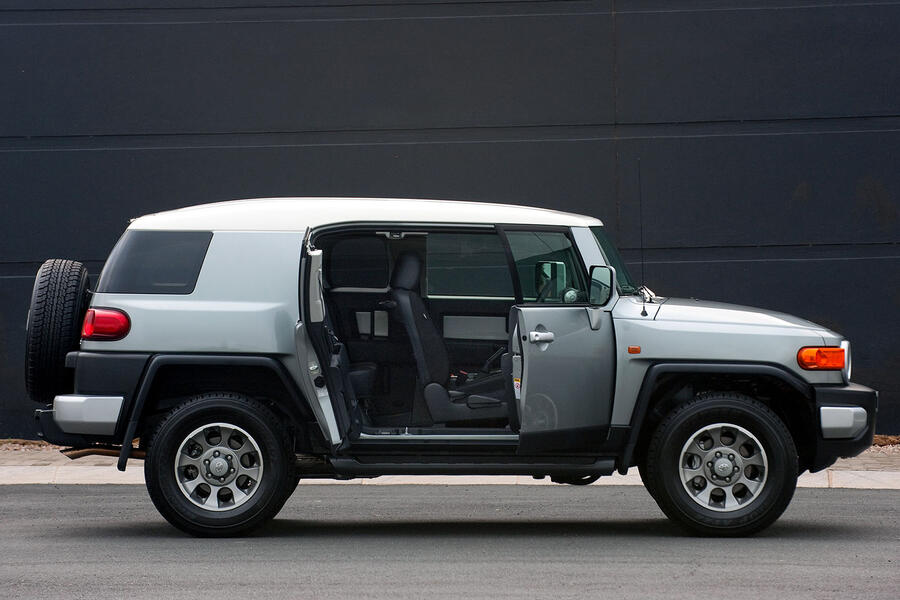 Used Car Buying Guide: Toyota FJ Cruiser | Autocar