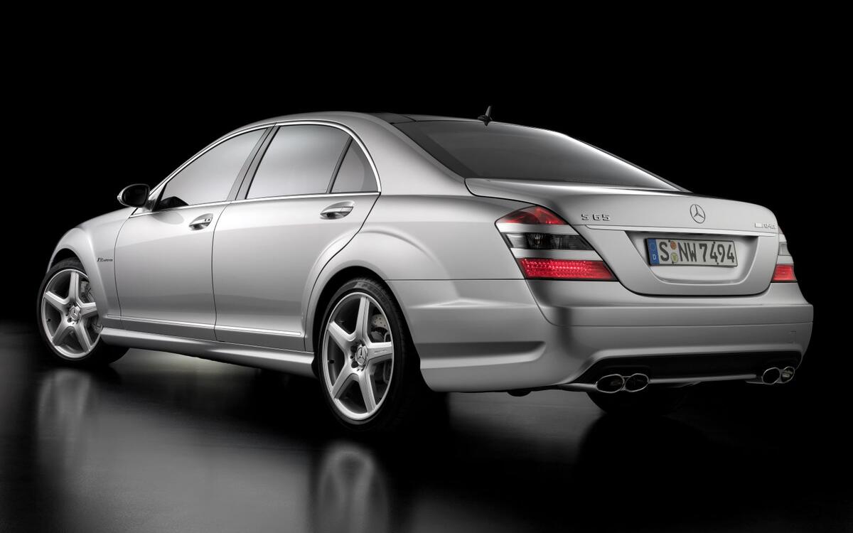 Mercedes S-Class V12 (2005-2020)