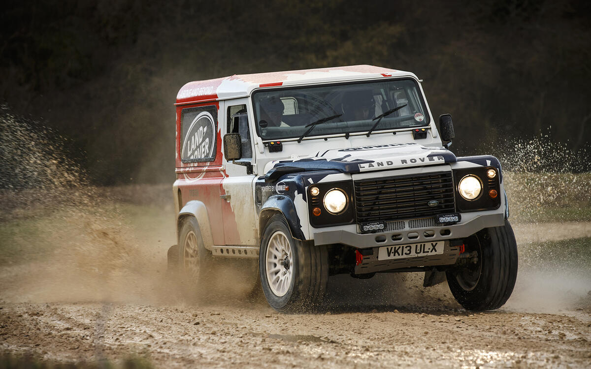 Land Rover Defender - 2014